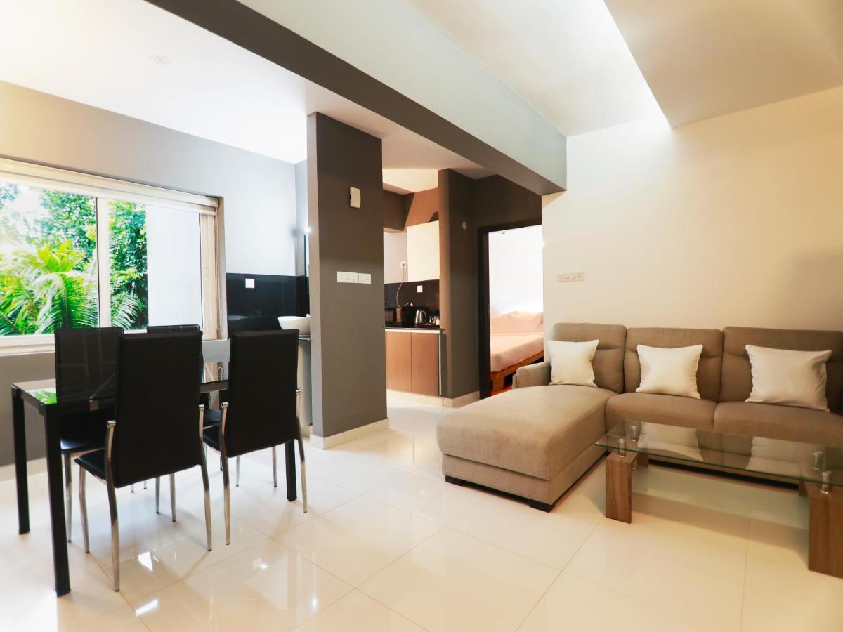 Transit Suites By Grandwest Nedumbassery Exterior photo
